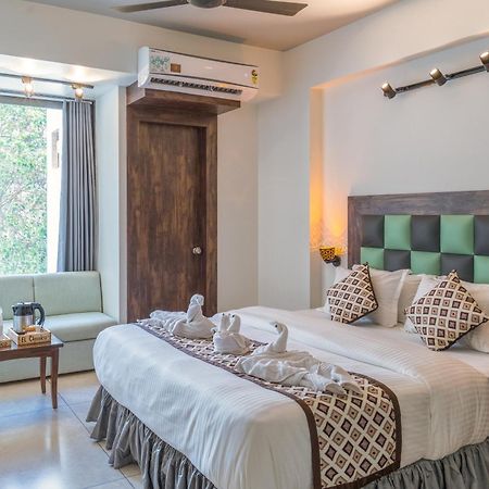 Hotel El Classico Раджкот Экстерьер фото