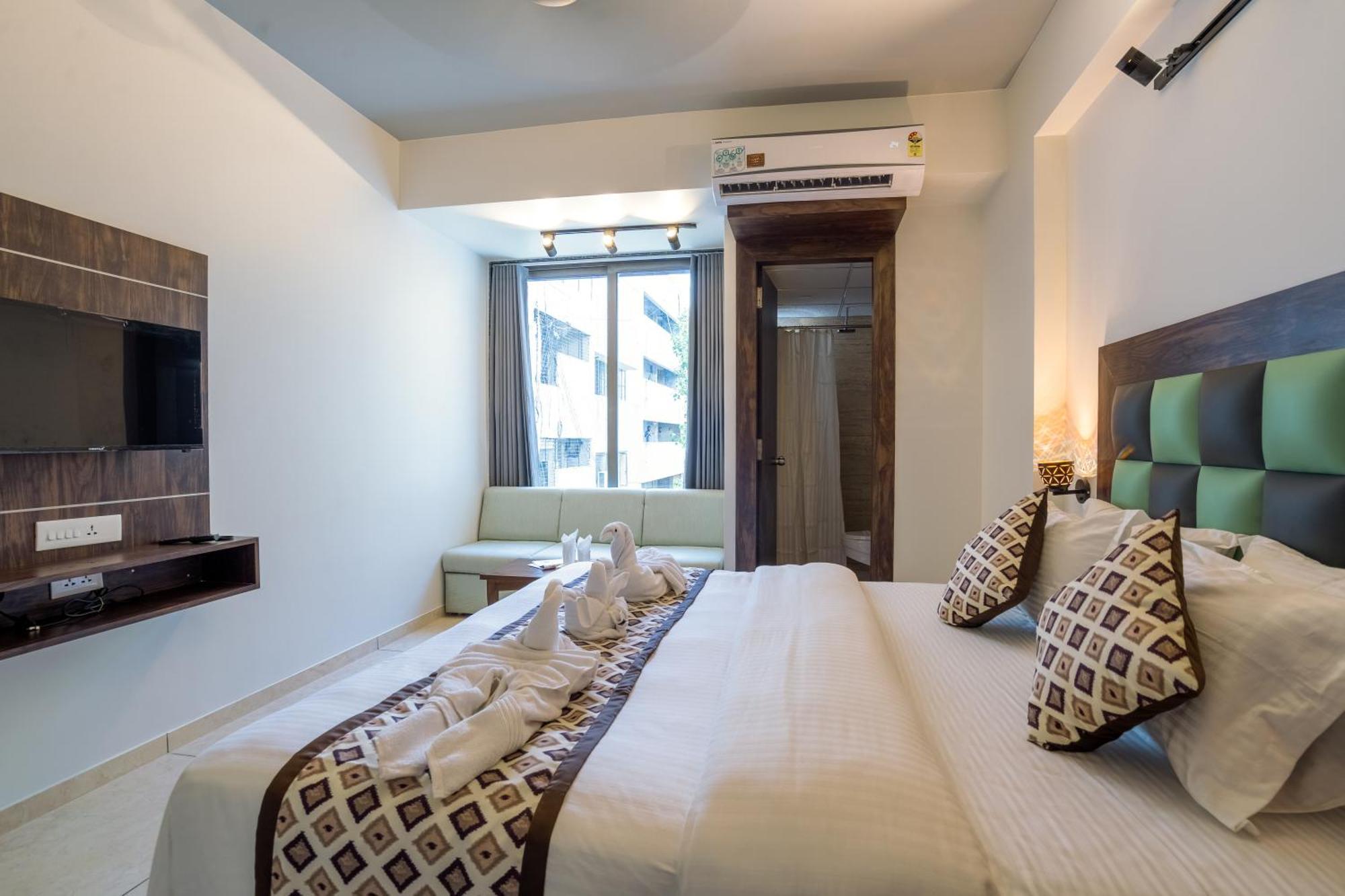 Hotel El Classico Раджкот Экстерьер фото